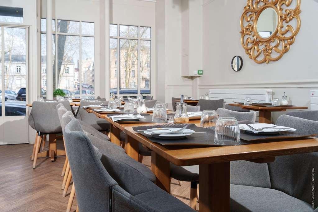 A L'Hotel Des Roys Versailles Restaurant foto